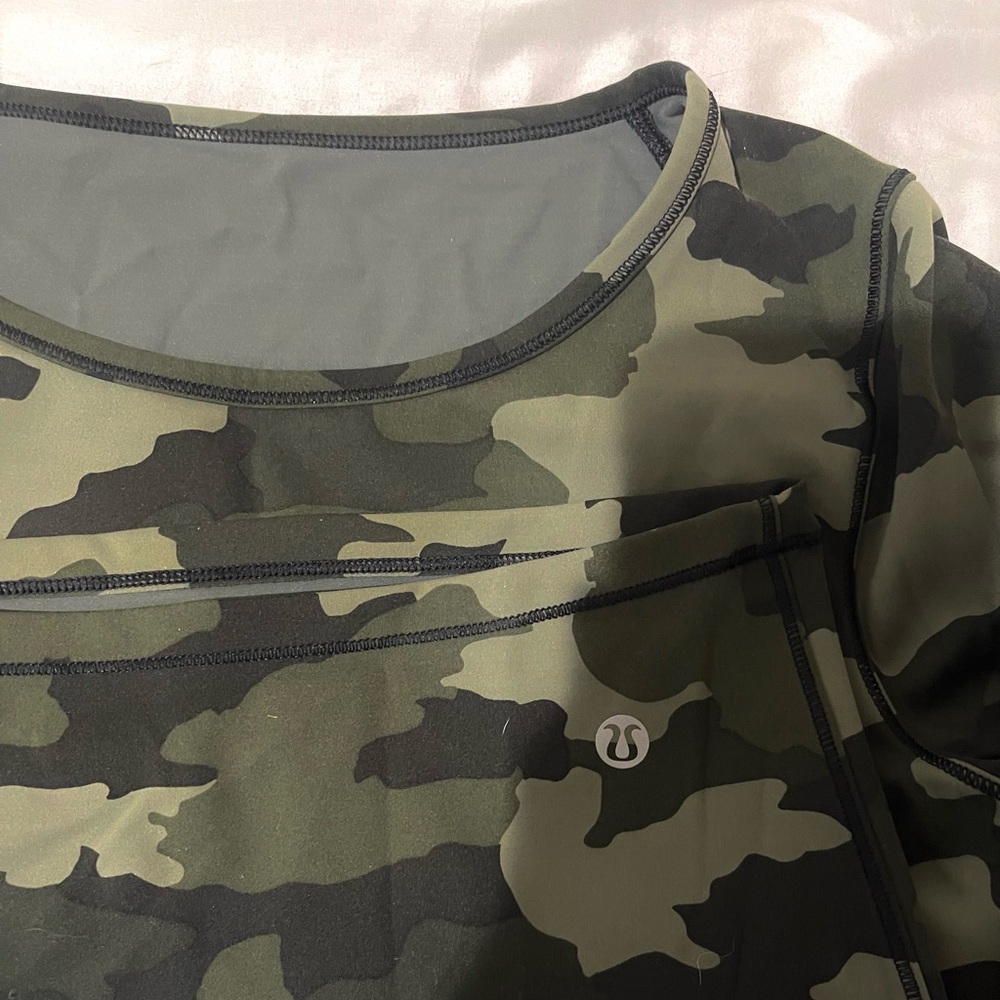 Lululemon crop top army